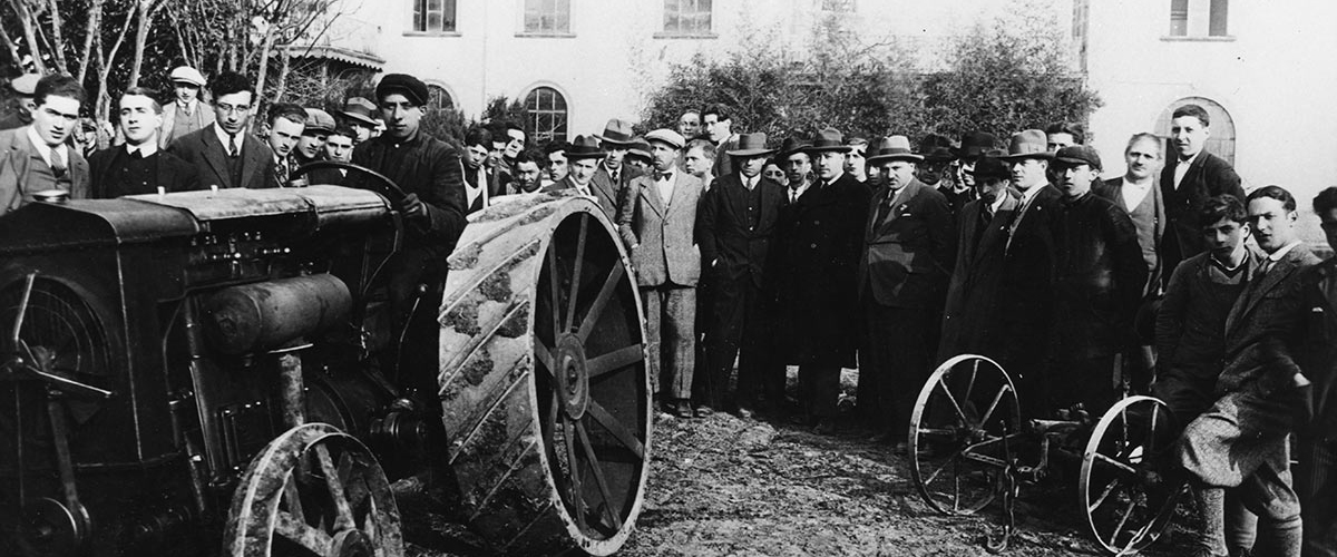 1927-Presentazione-trattirce-Cassani-presso-Istituo-Cantoni-Treviglio_2.jpg