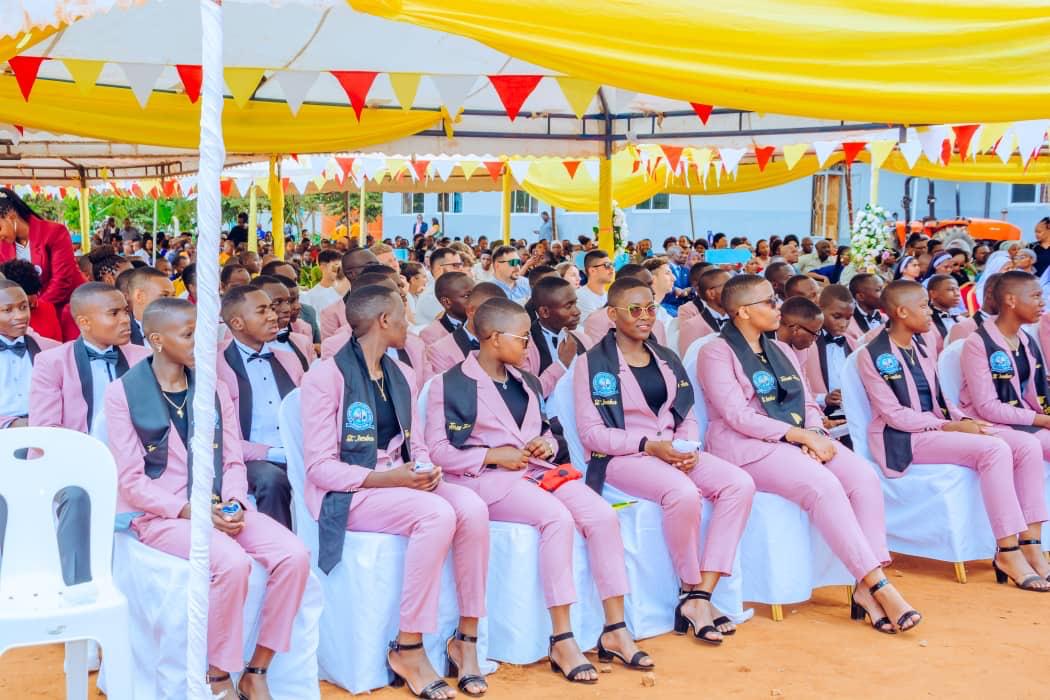 Diplomi St. Jacobus_ 9 ottobre 2025_1.jpeg