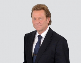 Rainer Morgenstern (Commercial Executive Director
(Area 1)) Rainer Morgenstern (Commercial Executive Director
(Area 1))